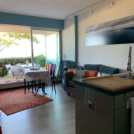 Bord De Apartment